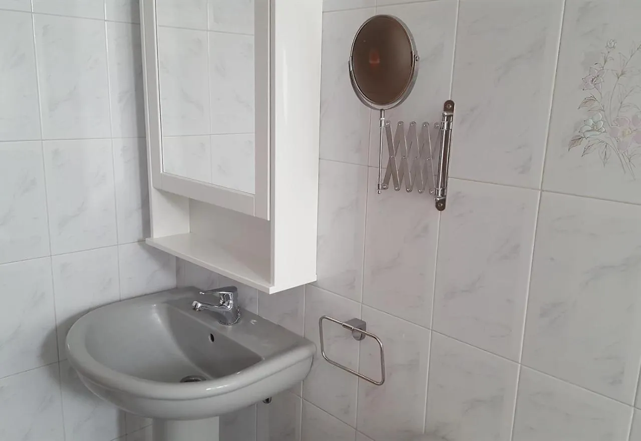 Beautiful Apartment In El Medano غراناديا دي أبونا